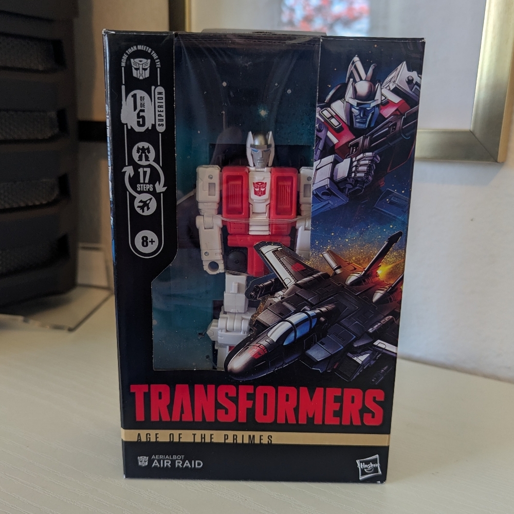 Hasbro Transformers Age of the Primes Aerialbot Air Raid 1 of 5 Superion